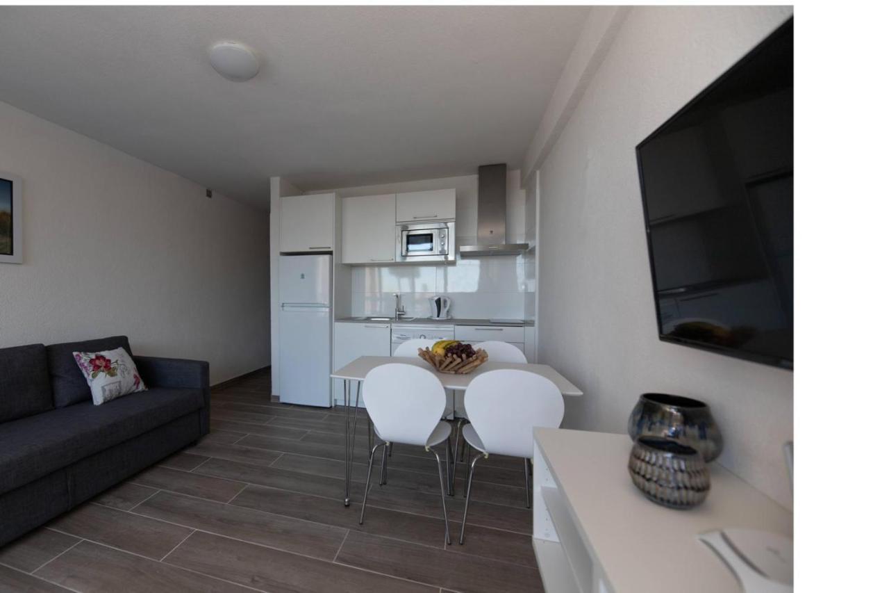 Modern Apartment With Pool And Wifi Playa Feñabe エクステリア 写真