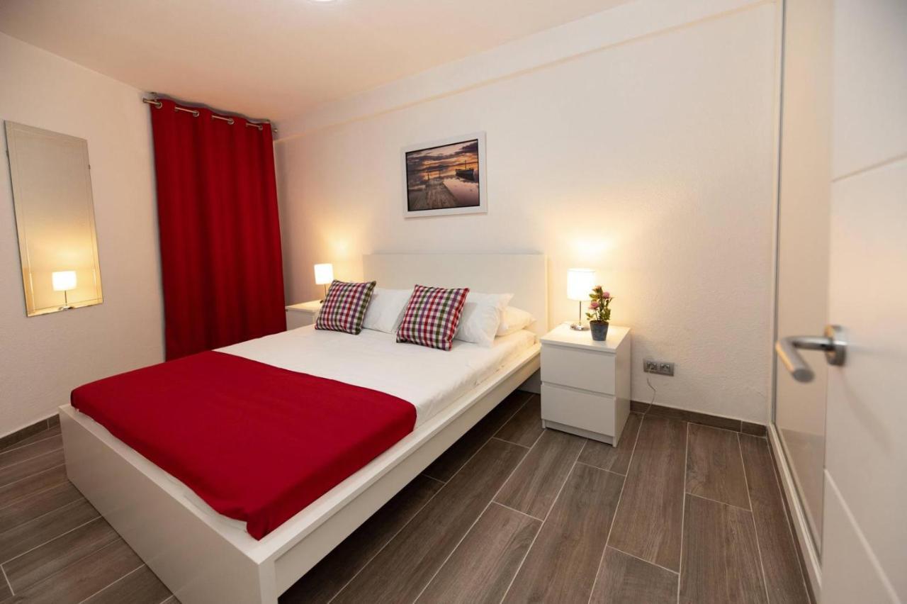 Modern Apartment With Pool And Wifi Playa Feñabe エクステリア 写真